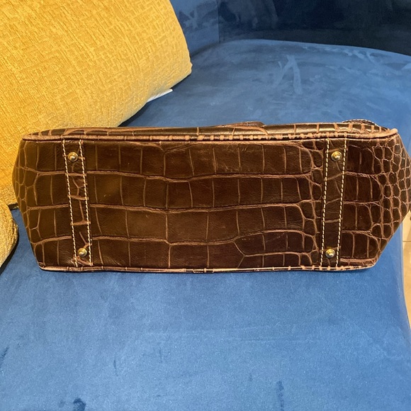 Dooney and Bourke Vintage Brown T Moro Croco Fina Tote - Picture 7 of 9